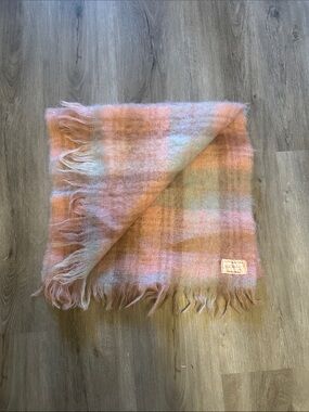Soft Pastel Plaid Throw Blanket - Pink